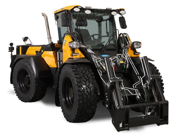 w675_studio_pose_right